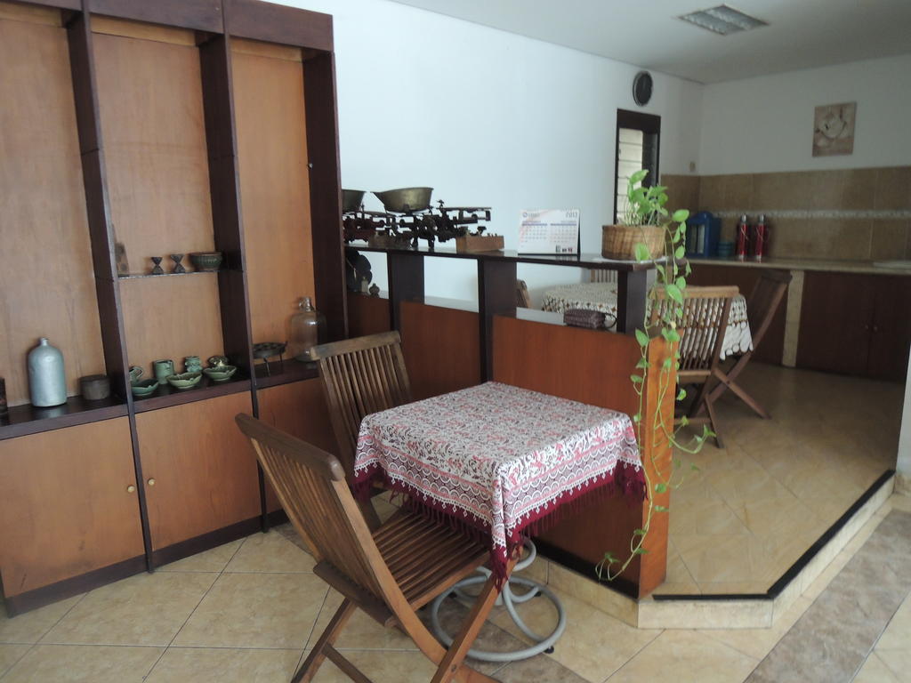 Rumah Polonia Guest House Jakarta Eksteriør bilde